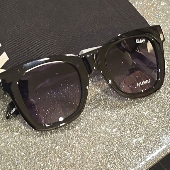 Quay Australia After Hours Polorized Sunglasses- Black Frame/Smoke Lenses - Picture 6 of 9